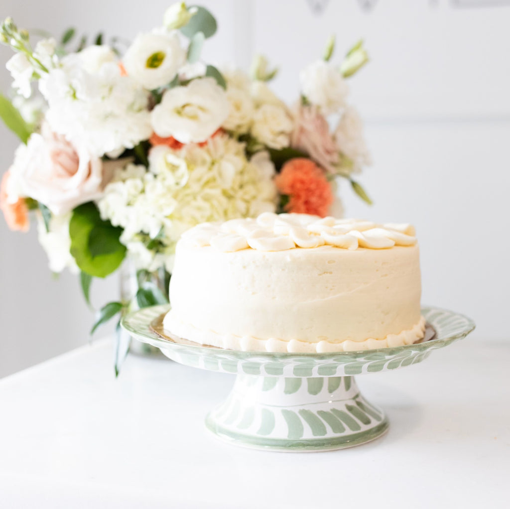 Dos Flores Cake Stand